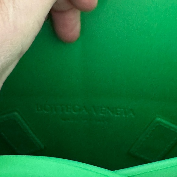 Bottega Veneta THE ARCO rubber tote bag - Picture 5 of 12